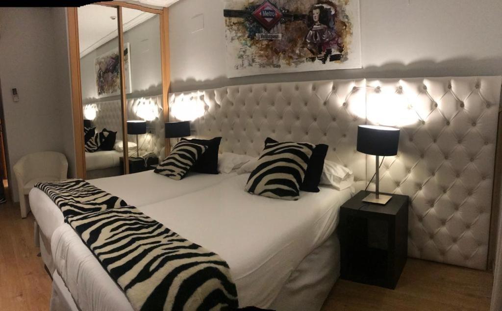 Hotel Suites Feria De Madrid Bagian luar foto