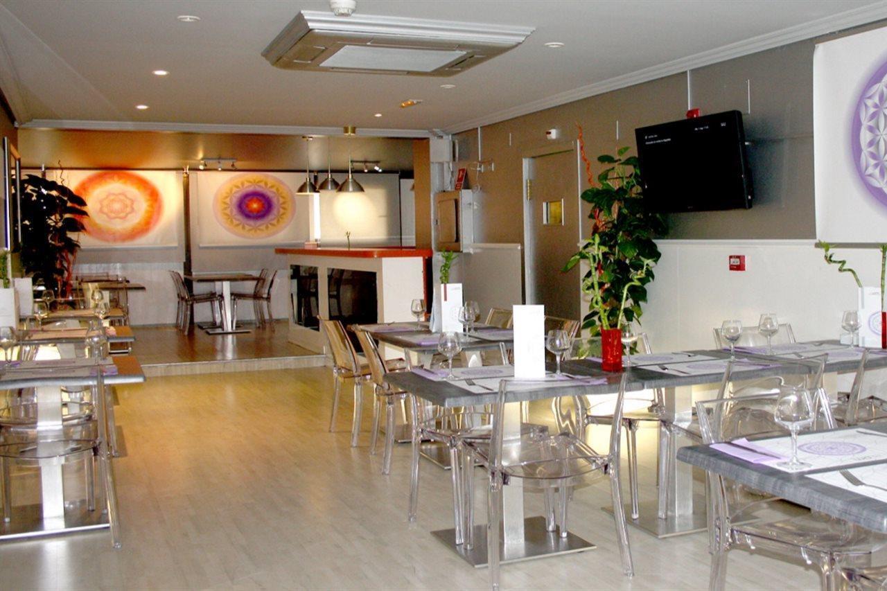 Hotel Suites Feria De Madrid Bagian luar foto